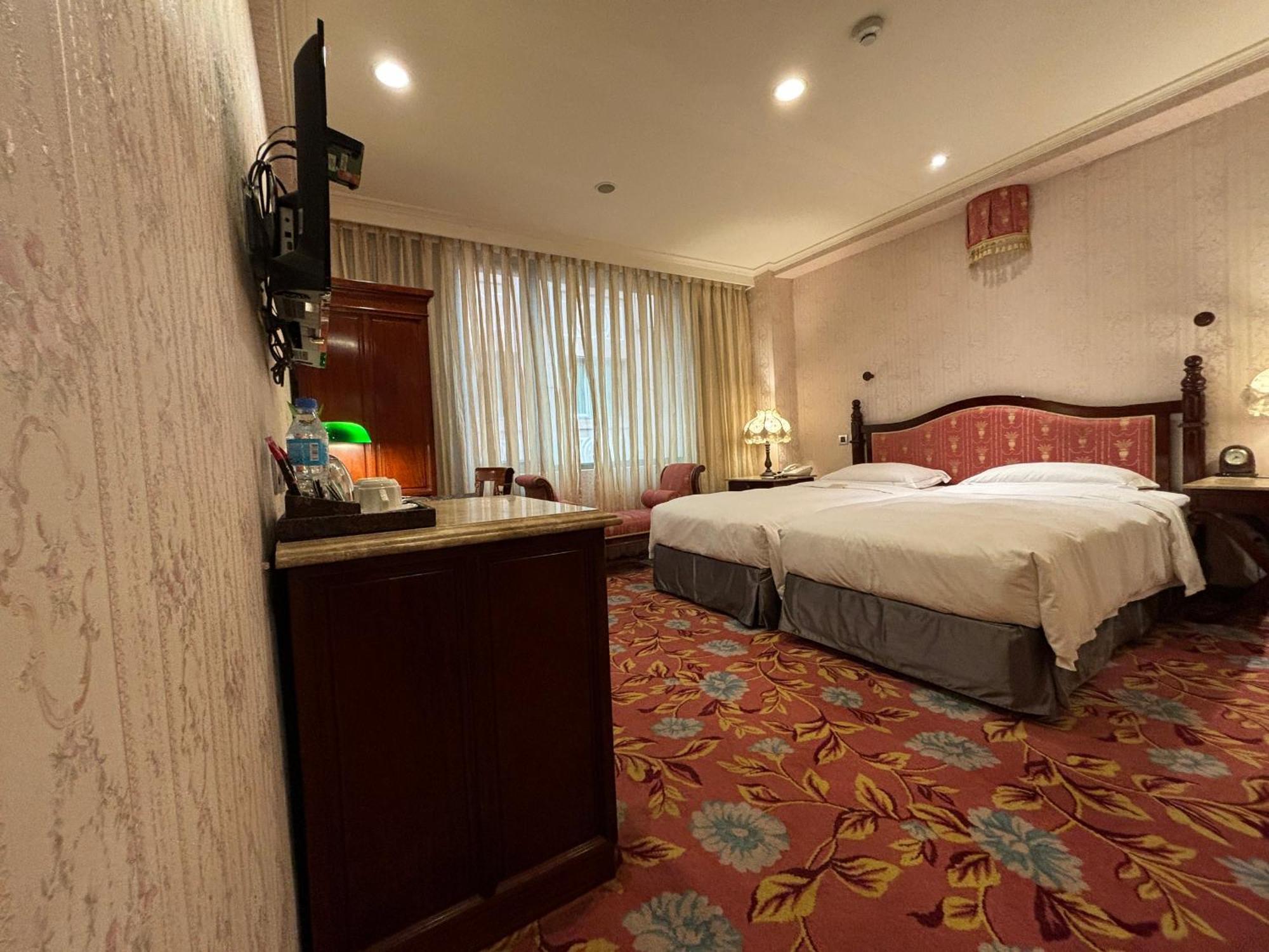 Royal Seasons Hotel Taipei ‧ Nanjing W. Eksteriør billede