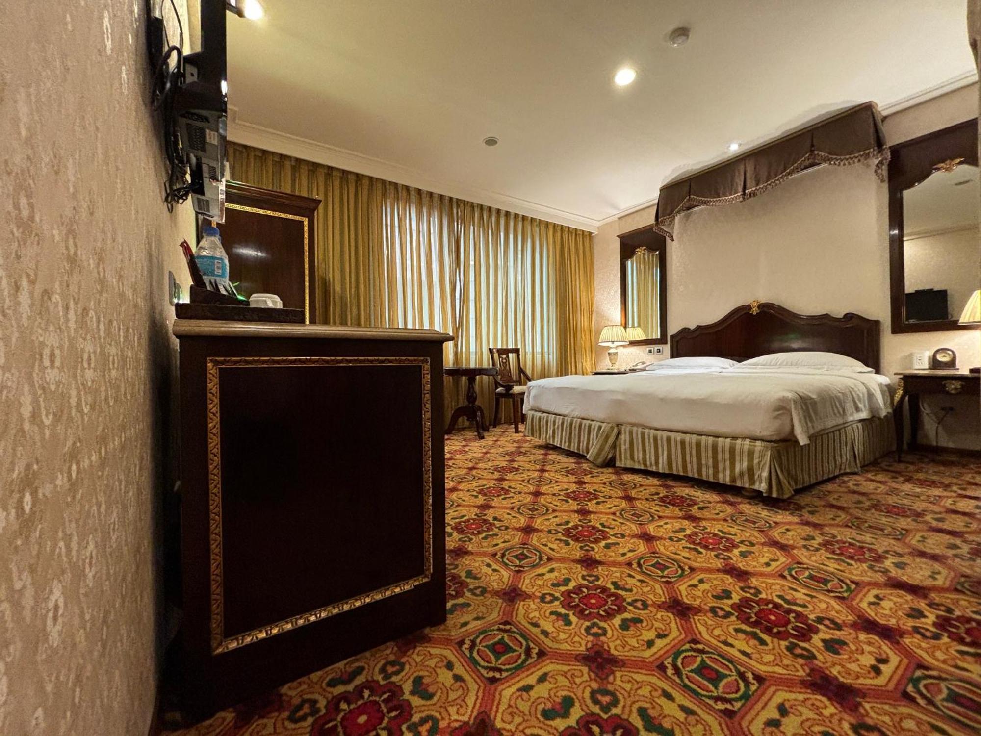 Royal Seasons Hotel Taipei ‧ Nanjing W. Eksteriør billede