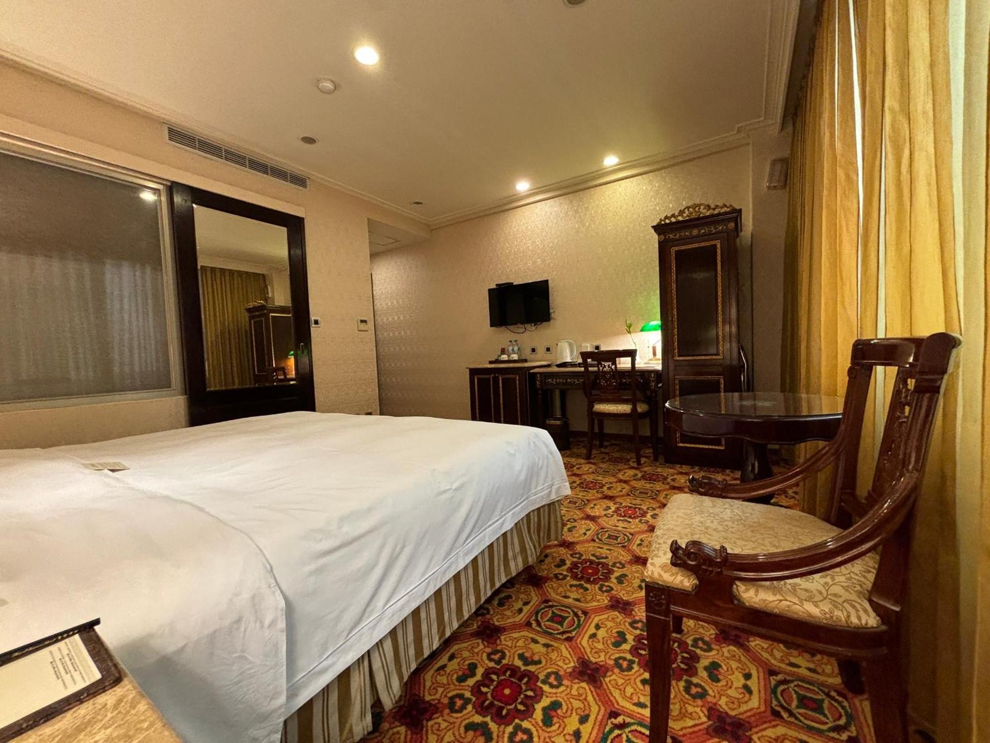 Royal Seasons Hotel Taipei ‧ Nanjing W. Eksteriør billede