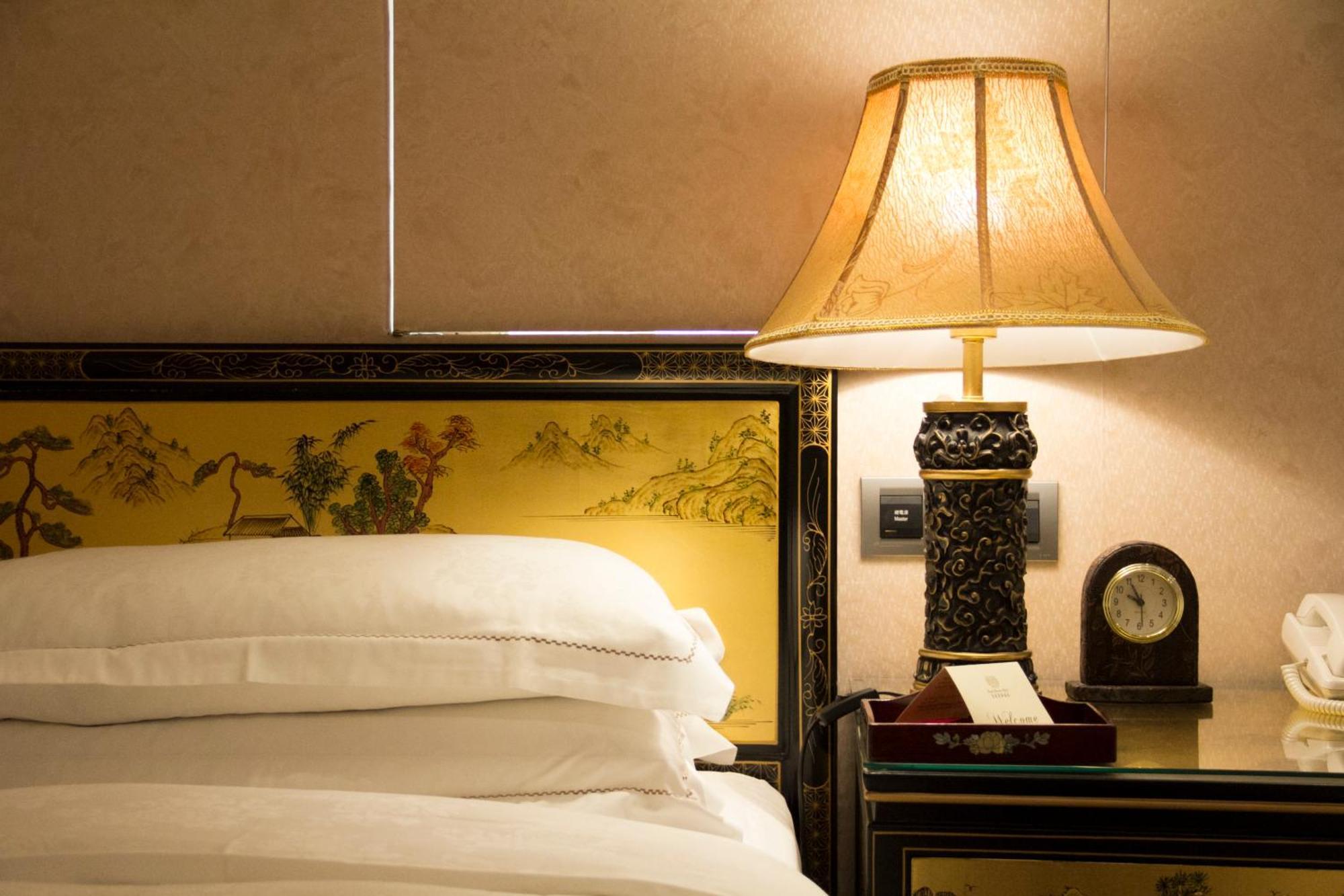 Royal Seasons Hotel Taipei ‧ Nanjing W. Eksteriør billede