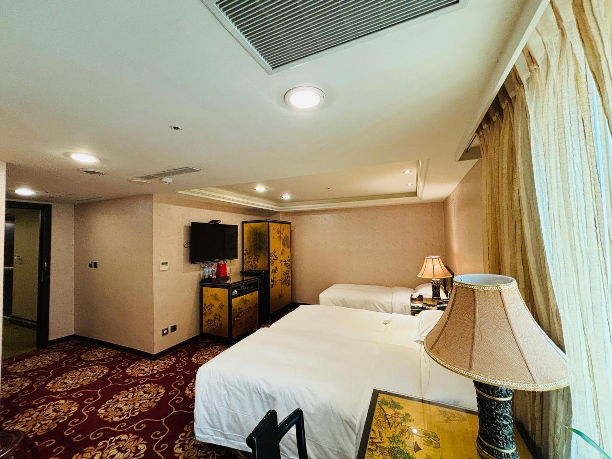Royal Seasons Hotel Taipei ‧ Nanjing W. Eksteriør billede