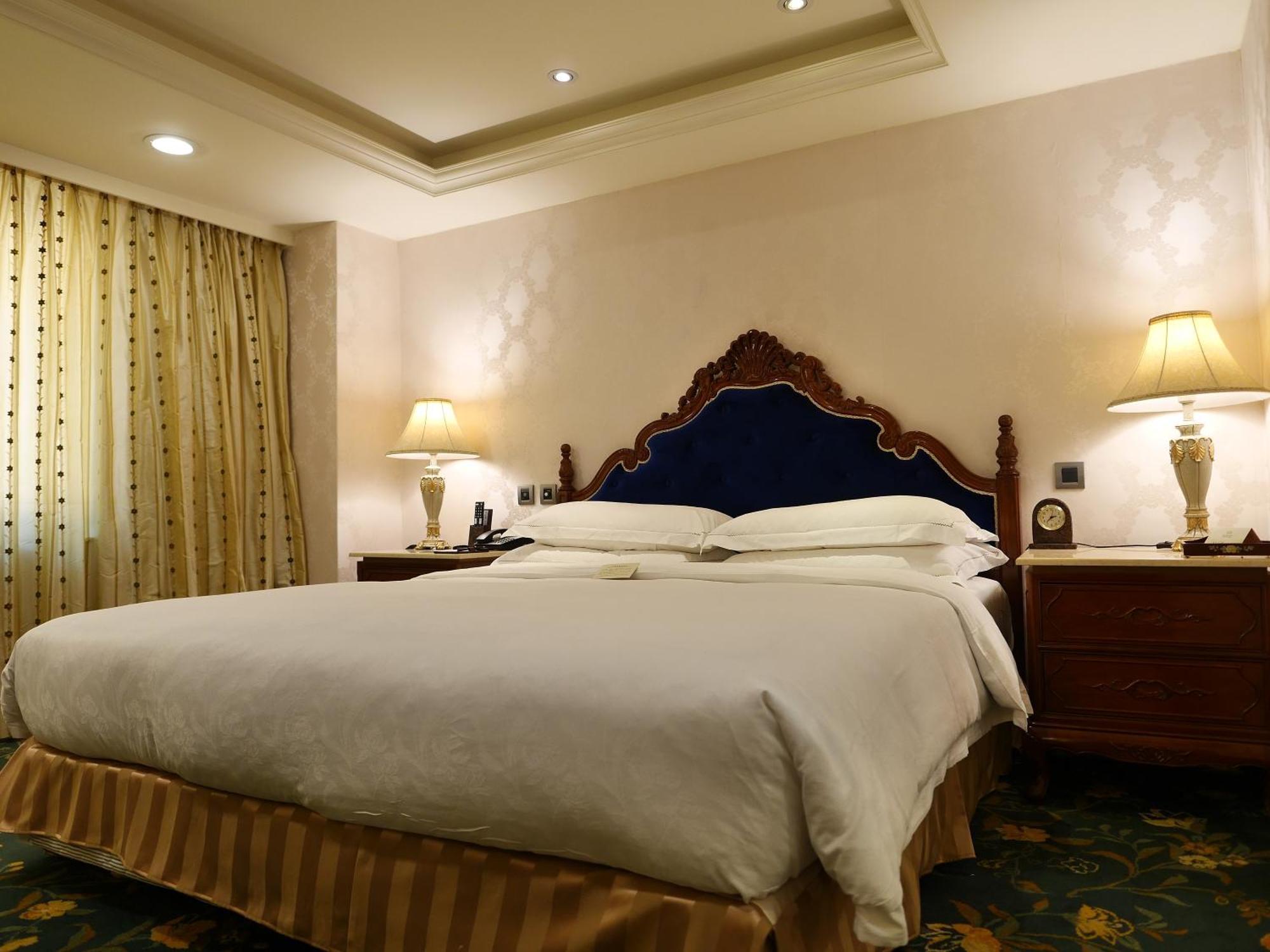 Royal Seasons Hotel Taipei ‧ Nanjing W. Eksteriør billede