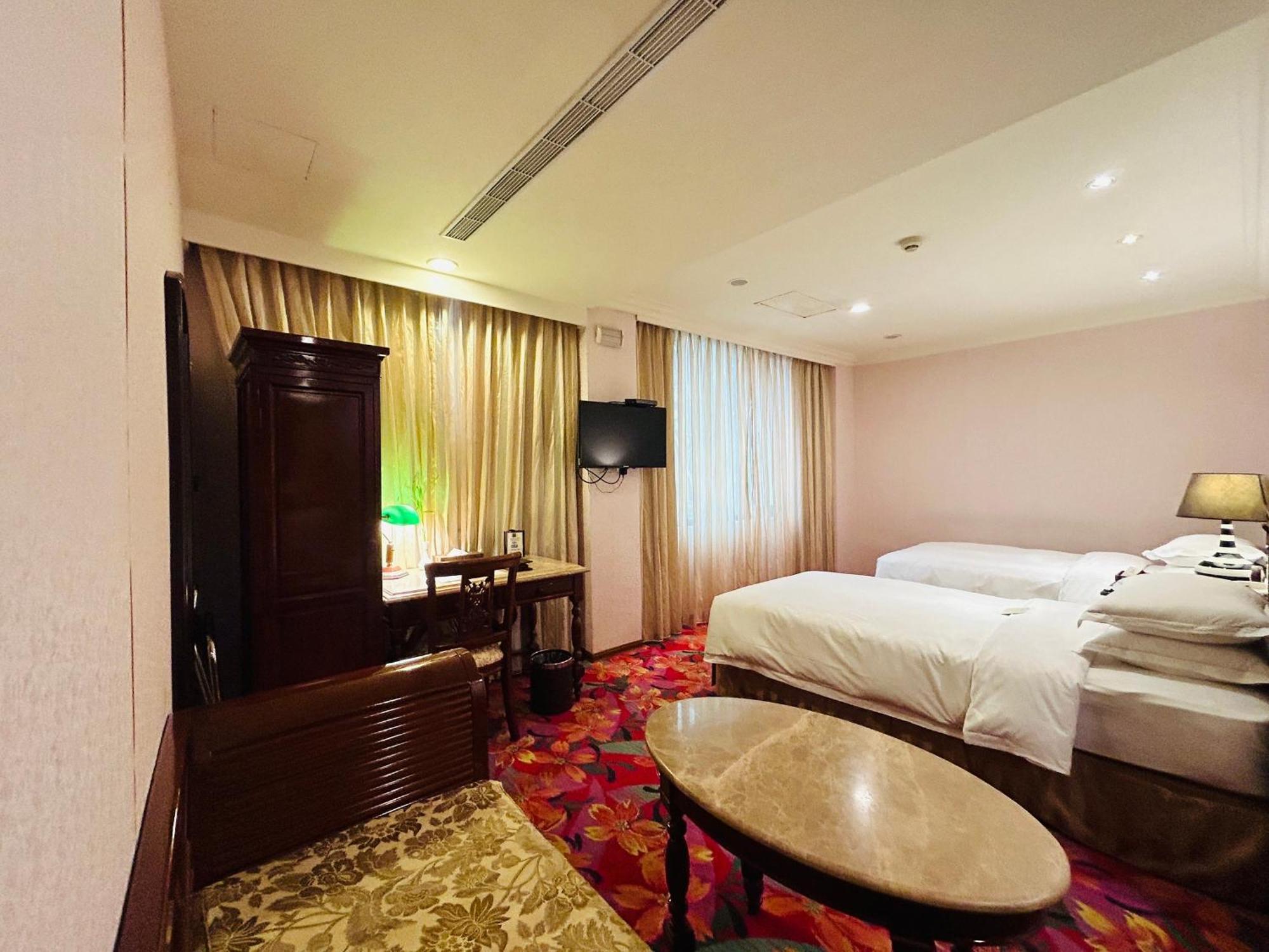 Royal Seasons Hotel Taipei ‧ Nanjing W. Eksteriør billede