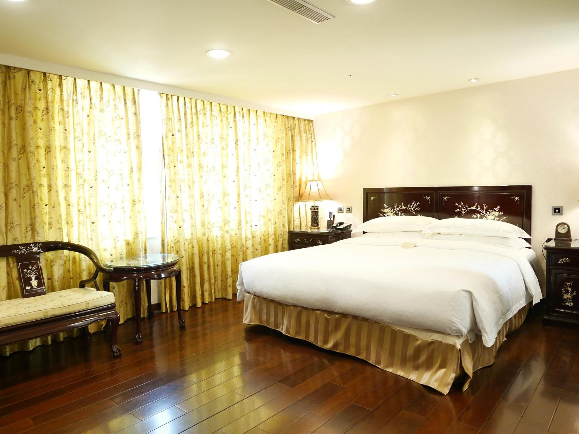 Royal Seasons Hotel Taipei ‧ Nanjing W. Eksteriør billede