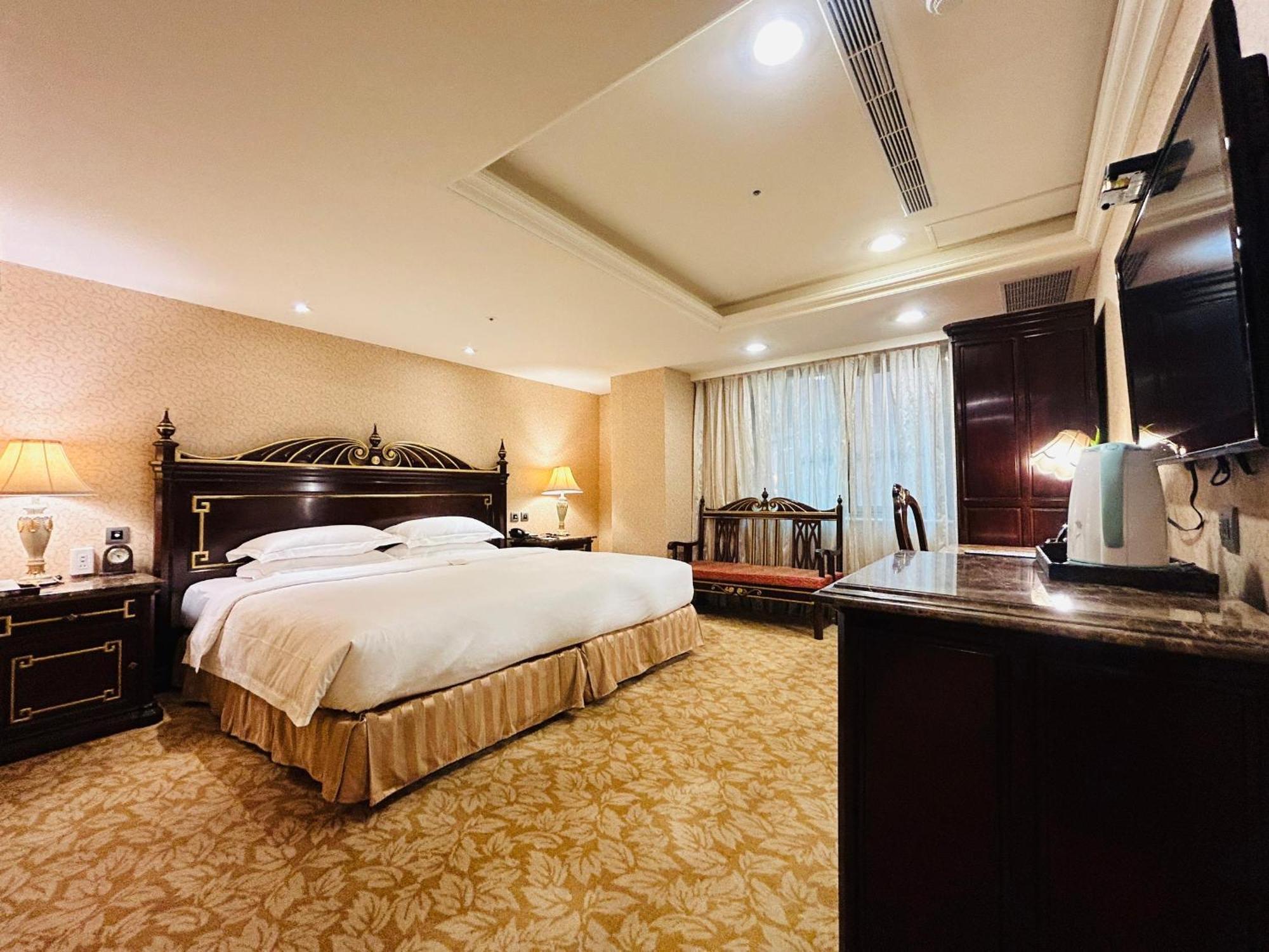 Royal Seasons Hotel Taipei ‧ Nanjing W. Eksteriør billede
