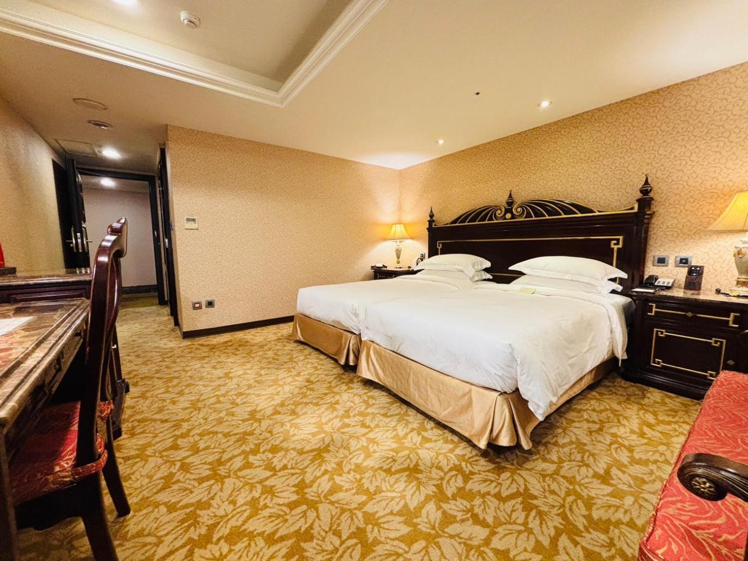 Royal Seasons Hotel Taipei ‧ Nanjing W. Eksteriør billede