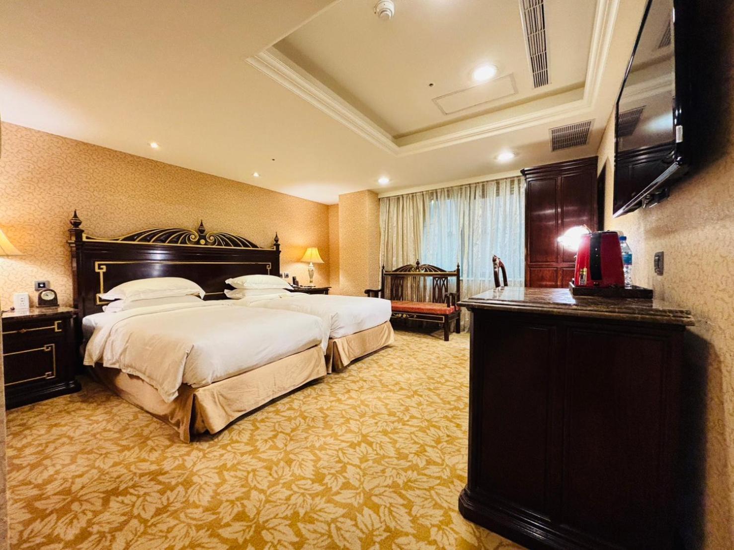 Royal Seasons Hotel Taipei ‧ Nanjing W. Eksteriør billede